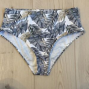 SHEIN Leaf Print Bikini Bottom - Black and White